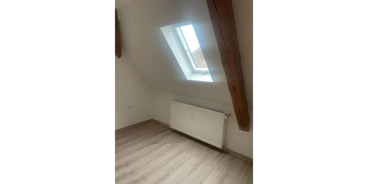 Dachgeschoßwohnung Rhodt unter Rietburg - 3 Zimmer, 950&euro; | Angebot:22628624