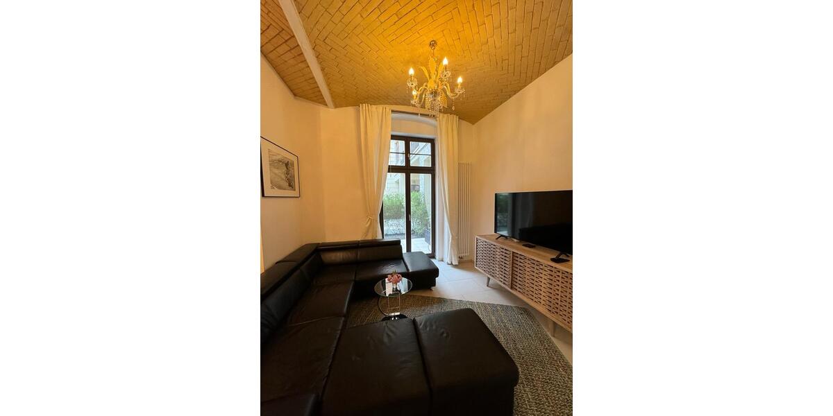 Erdgeschoßwohnung Berlin Mitte - 2.5 Zimmer, 82 m&sup2;, 1.999&euro; | Angebot:26477656