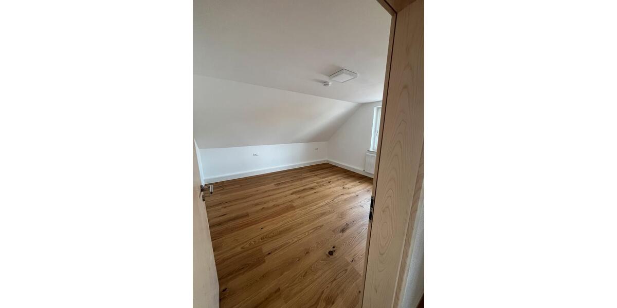Dachgeschoßwohnung Steinberg am See Oder - 4 Zimmer, 80 m&sup2;, 1.050&euro; | Angebot:26592607