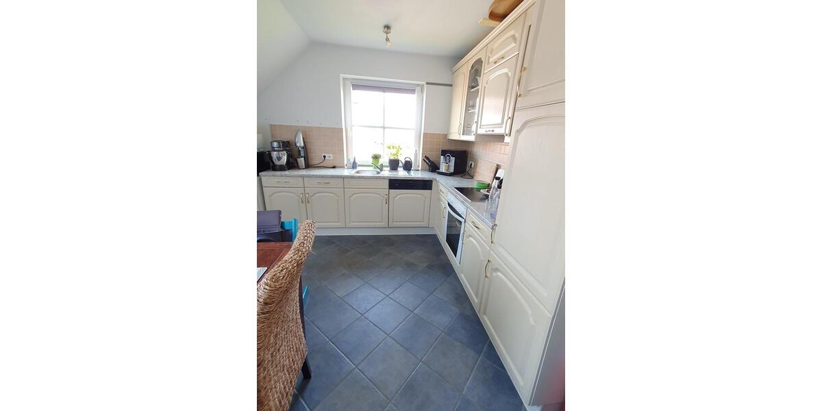 Dachgeschoßwohnung Haseldorf - 4 Zimmer, 115 m&sup2;, 1.035&euro; | Angebot:26050945