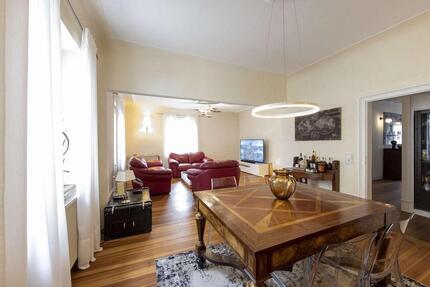 ZUR VERMIETUNG - hochwertige und zentrale Mietfläche auf 2 Etagen in Achern zimmer