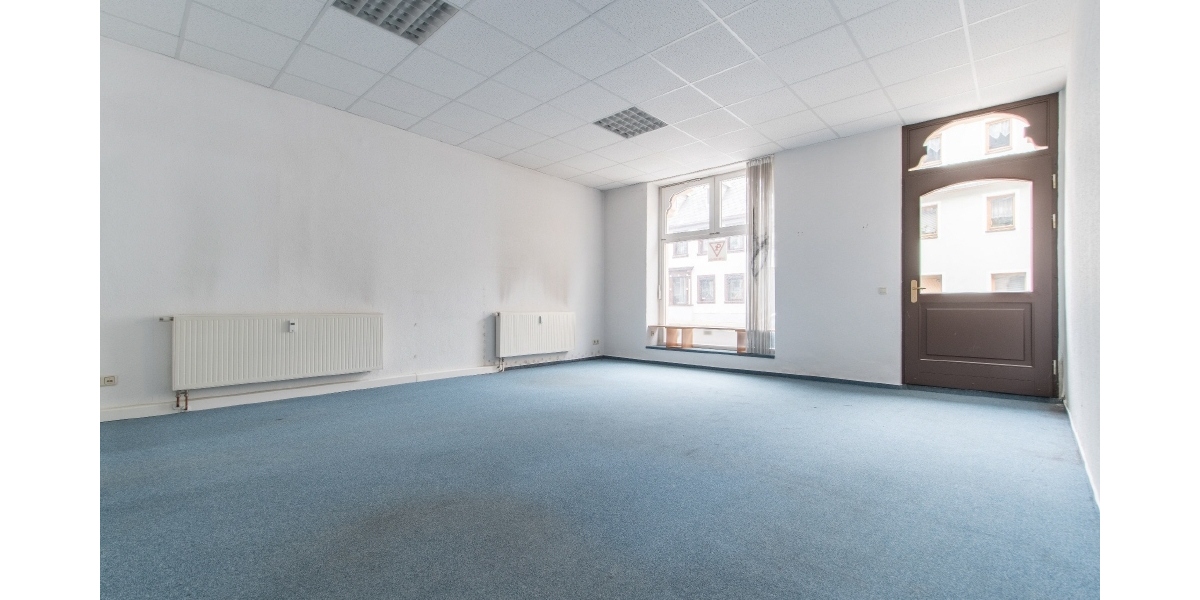 SCHAUFENSTER – ZWEI GROSSE RÄUME – BESUCHERPARKPLÄTZE VOR DER TÜR – AB SOFORT - Gewerbeobjekt Annaberg-Buchholz Buchholz | Angebot:24627804