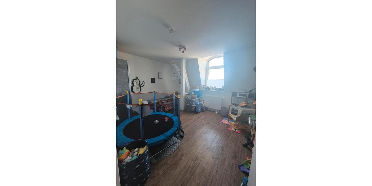 Dachgeschoßwohnung Ebersbach-Neugersdorf Neugersdorf - 5 Zimmer, 165 m&sup2;, 742&euro; | Angebot:24679375