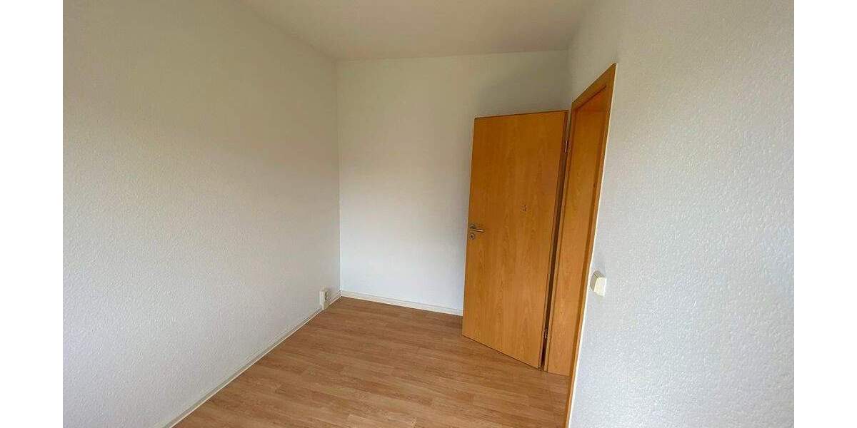 Etagenwohnung Suhl Neundorf - 4 Zimmer, 64 m&sup2;, 340&euro; | Angebot:25268283