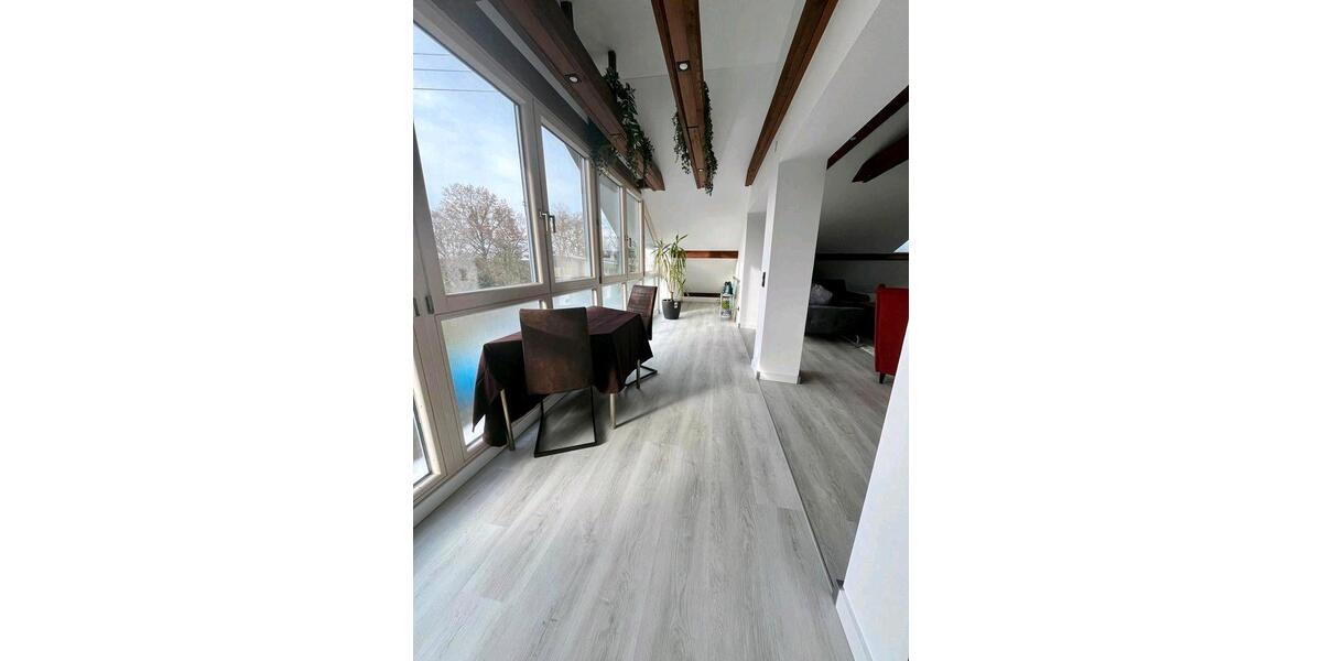 Dachgeschoßwohnung Ustersbach - 4 Zimmer, 112 m&sup2;, 1.350&euro; | Angebot:26704312
