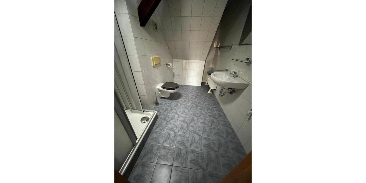 Dachgeschoßwohnung Querfurt - 2.5 Zimmer, 74 m&sup2;, 407&euro; | Angebot:25979197