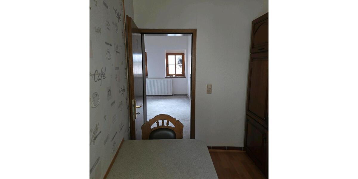 Etagenwohnung Ottweiler - 1 Zimmer, 30 m&sup2;, 300&euro; | Angebot:25975906