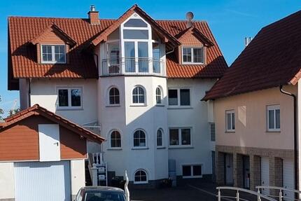 Haus Burghaun - 13 Zimmer, 400 m&sup2;, 2.100&euro; | Angebot:26554824