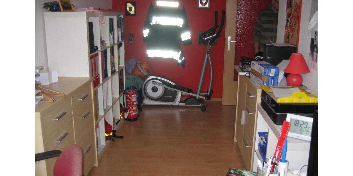 Etagenwohnung Wunstorf - 3 Zimmer, 100 m&sup2;, 700&euro; | Angebot:26020550