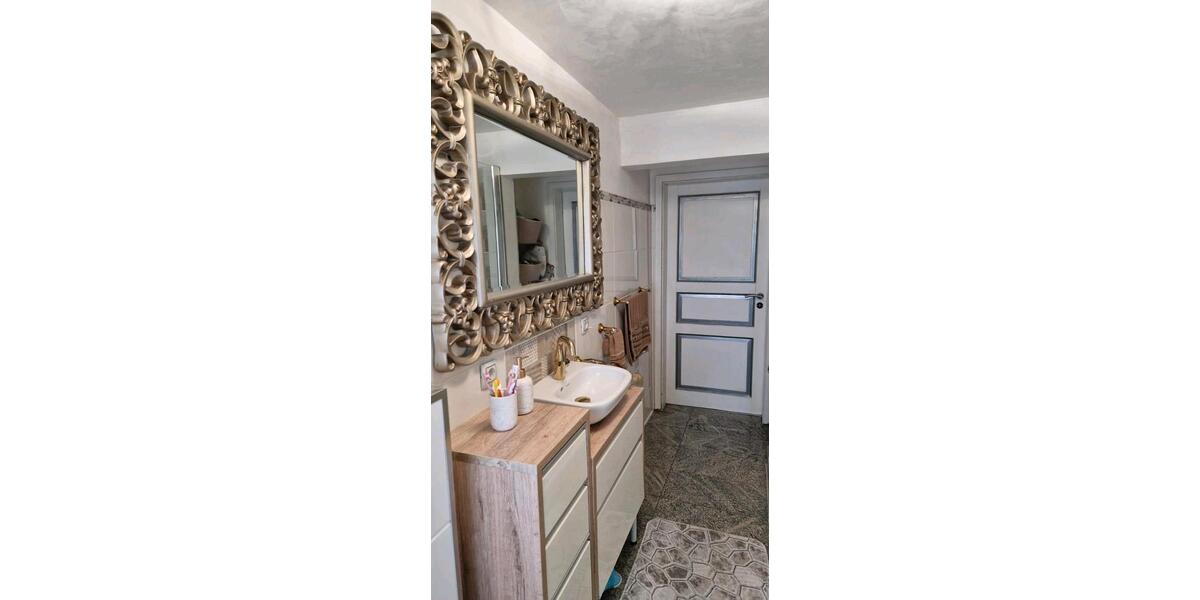 Dachgeschoßwohnung Bad Lippspringe - 3 Zimmer, 75 m&sup2;, 900&euro; | Angebot:25265374