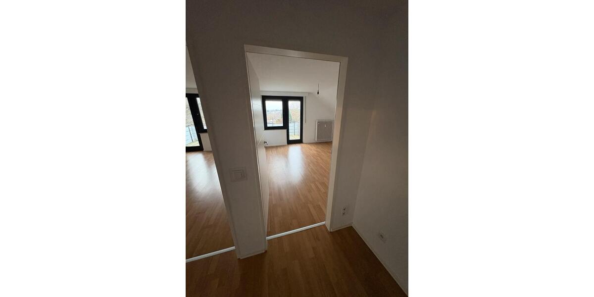 Terrassenwohnung Solingen Mitte - 3 Zimmer, 98 m&sup2;, 1.530&euro; | Angebot:24693757