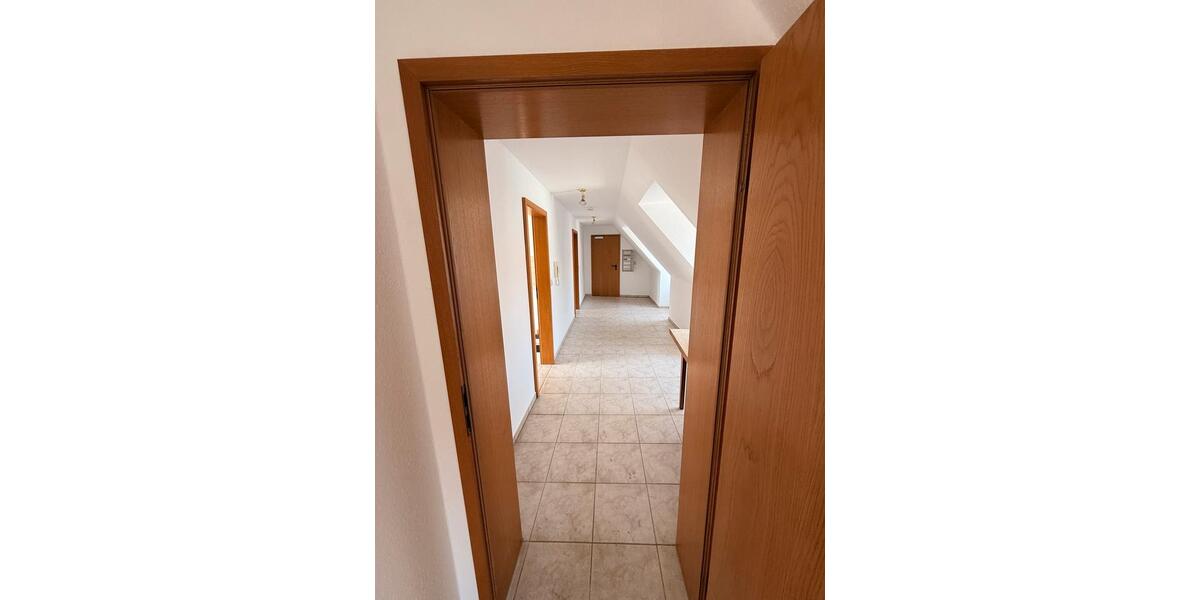 Dachgeschoßwohnung Schleusingen - 1 Zimmer, 55 m&sup2;, 405&euro; | Angebot:23898640