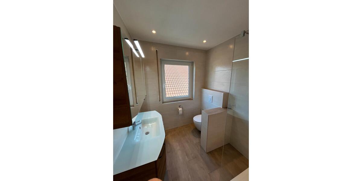 Etagenwohnung Neuried - 4 Zimmer, 18 m&sup2;, 330&euro; | Angebot:24785894