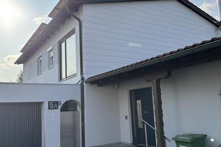 Wohnung Schierling - 3 Zimmer, 88 m&sup2;, 800&euro; | Angebot:24816208