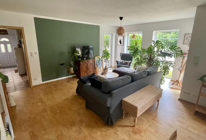 Schöne Wohnung (2 ZKB) in Marburg (frei ab 09.2025)