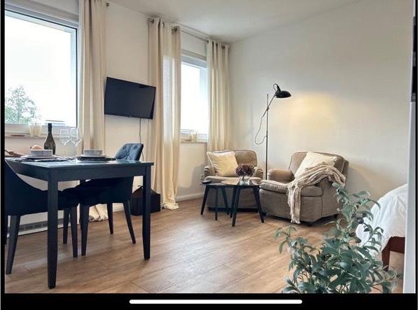 Möblierte Wohnung, 5 min von der Uni!!! 670 Euro KM zimmer