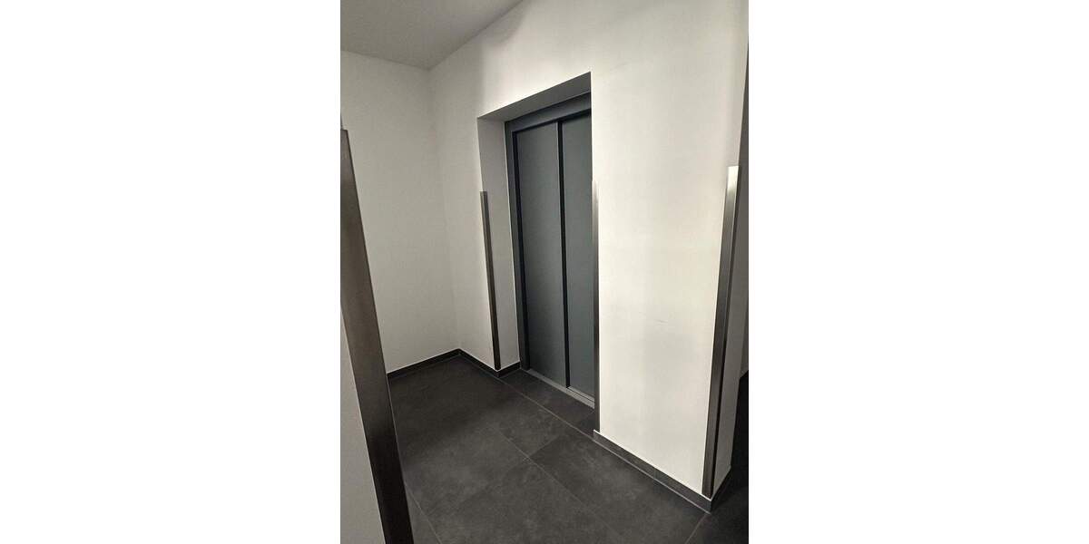 Etagenwohnung Gotha Gotha Nord - 3 Zimmer, 101 m&sup2;, 1.000&euro; | Angebot:24323446