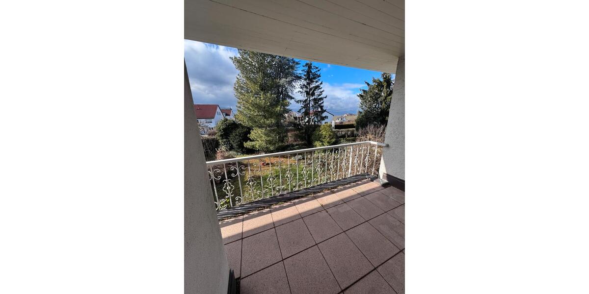 Etagenwohnung Markgröningen - 3 Zimmer, 80 m&sup2;, 1.000&euro; | Angebot:25376642