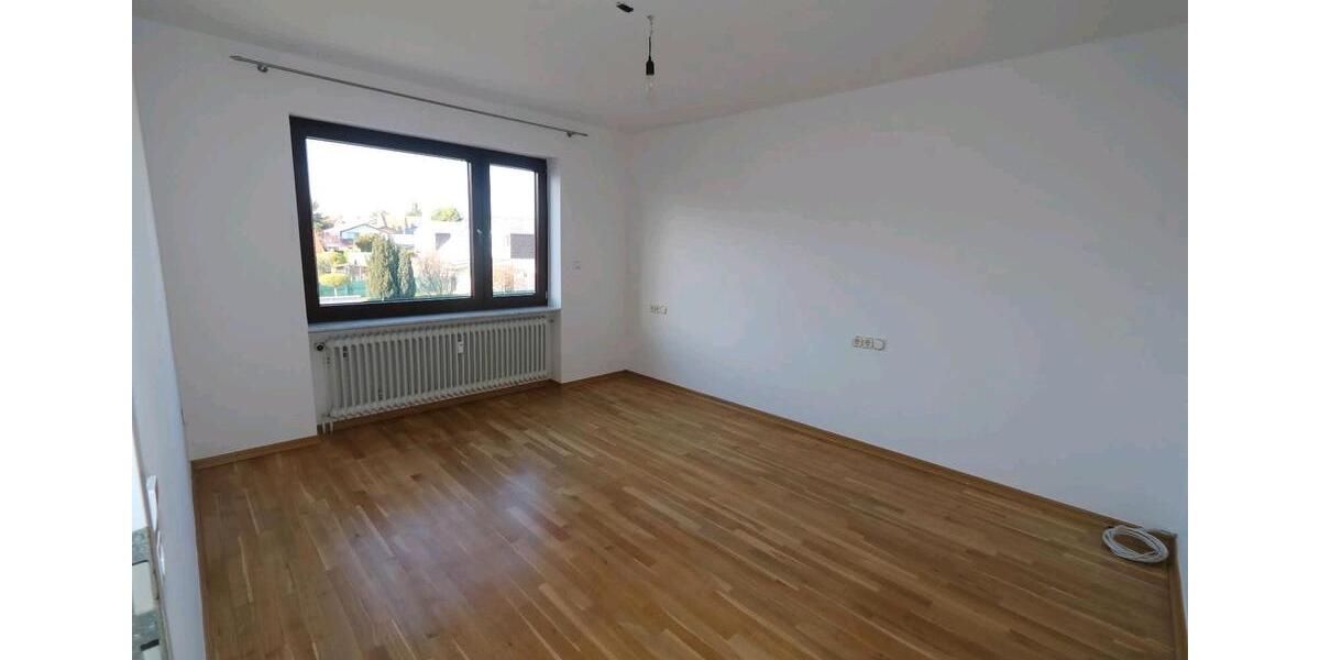 Etagenwohnung Ludwigshafen am Rhein Ludwigshafen-Oggersheim - 3 Zimmer, 85 m&sup2;, 1.300&euro; | Angebot:26197786