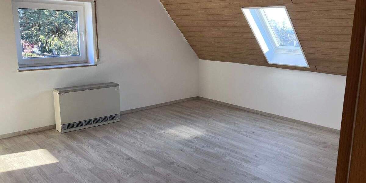 Etagenwohnung Erlangen Hüttendorf - 3 Zimmer, 85 m&sup2;, 850&euro; | Angebot:24632664