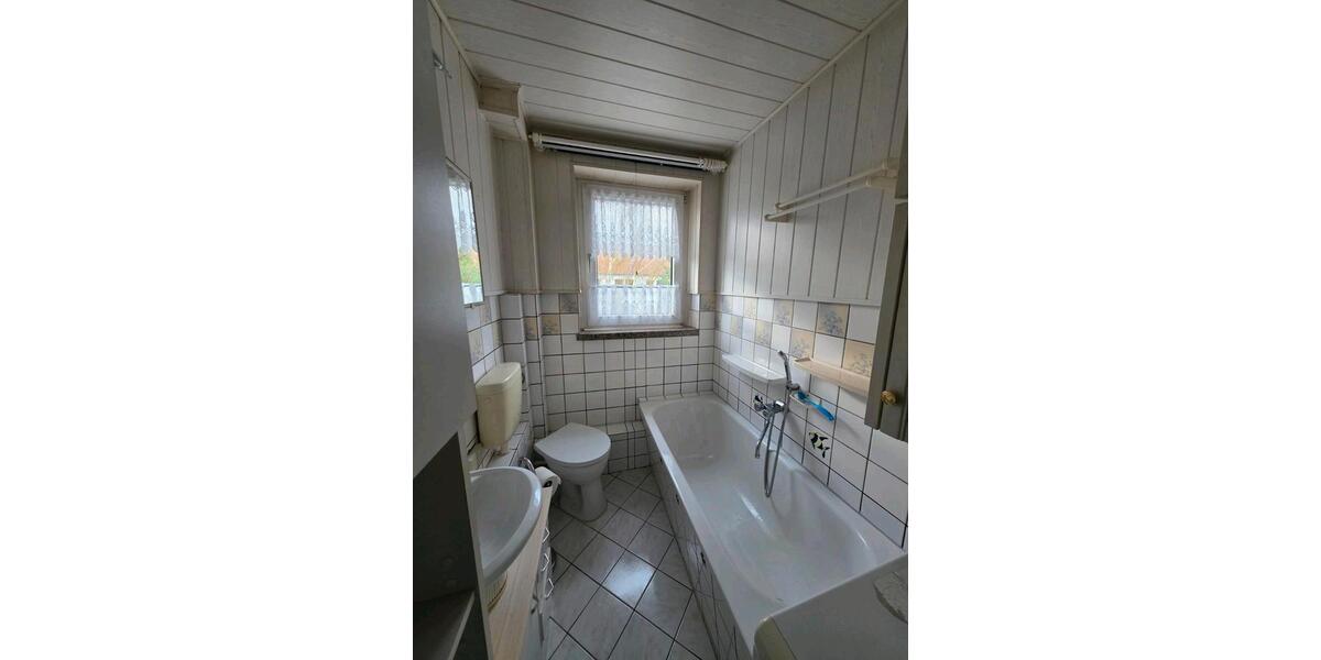Etagenwohnung Nienburg (Saale) - 2 Zimmer, 50 m&sup2;, 415&euro; | Angebot:26073970