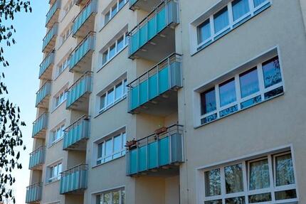 2 Zimmer mit Balkon altersgerecht
