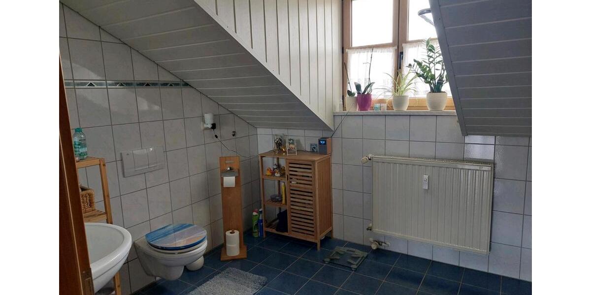 Dachgeschoßwohnung Bodenkirchen - 3 Zimmer, 90 m&sup2;, 820&euro; | Angebot:26250515