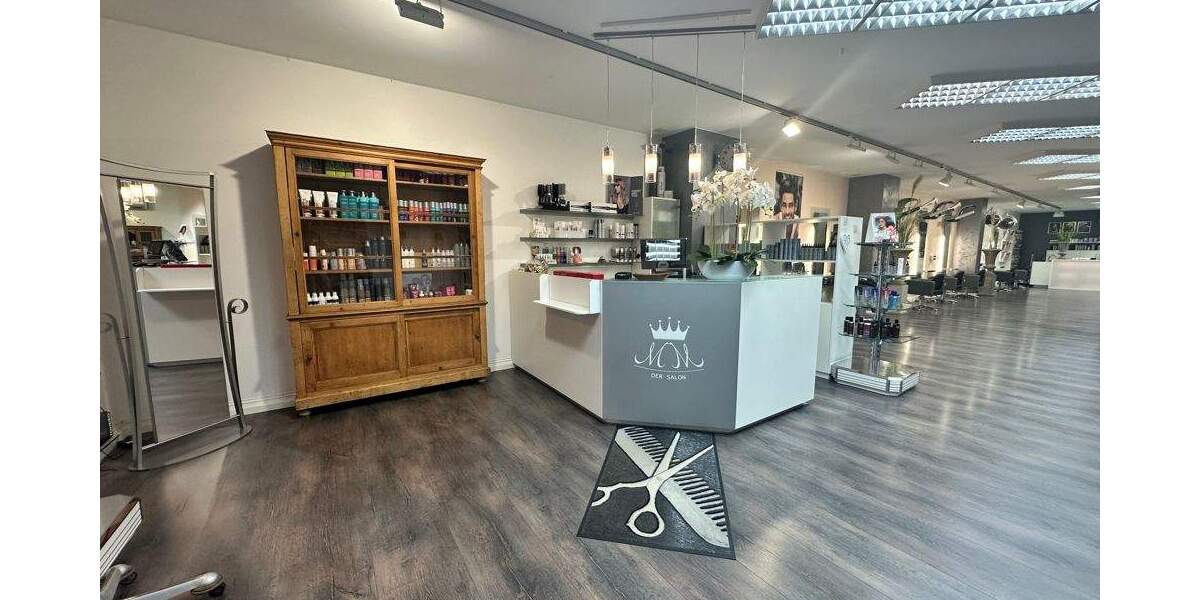 Großzügige Verkaufsfläche auf zwei Etagen zimmer