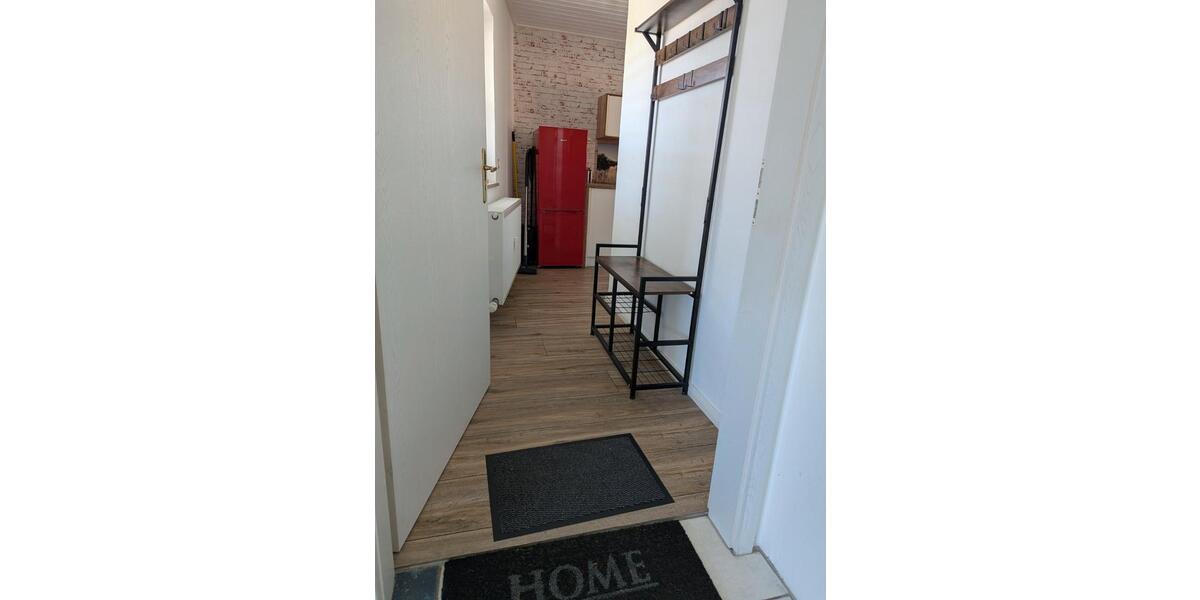 Erdgeschoßwohnung Seybothenreuth - 1.5 Zimmer, 28 m&sup2;, 350&euro; | Angebot:26281621