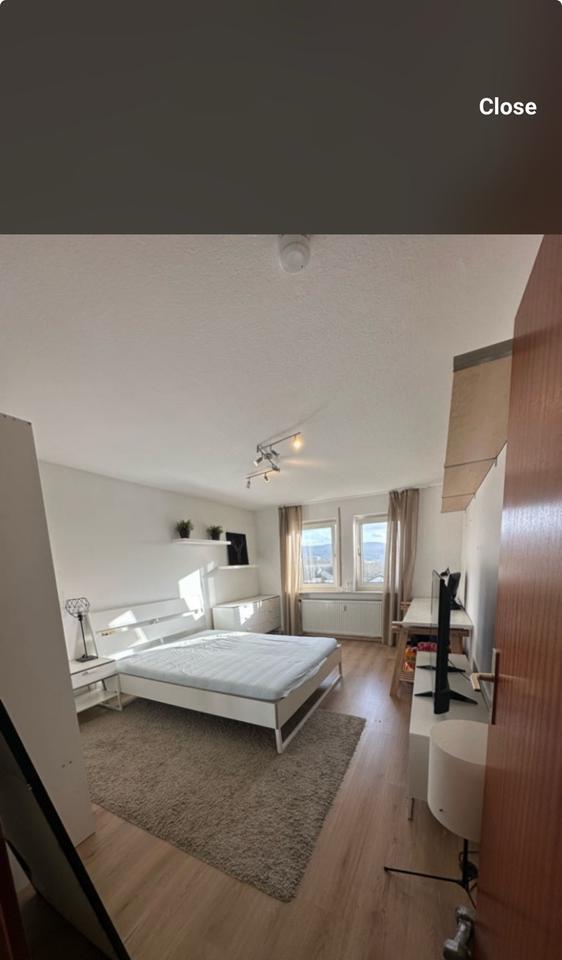 schönes helles WG-Zimmer mit Blick auf die PH