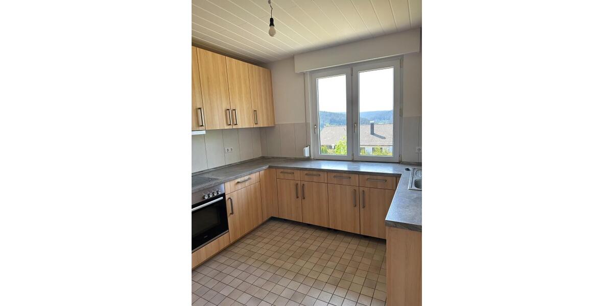 Erdgeschoßwohnung Furtwangen im Schwarzwald - 4 Zimmer, 104 m&sup2;, 820&euro; | Angebot:24770940