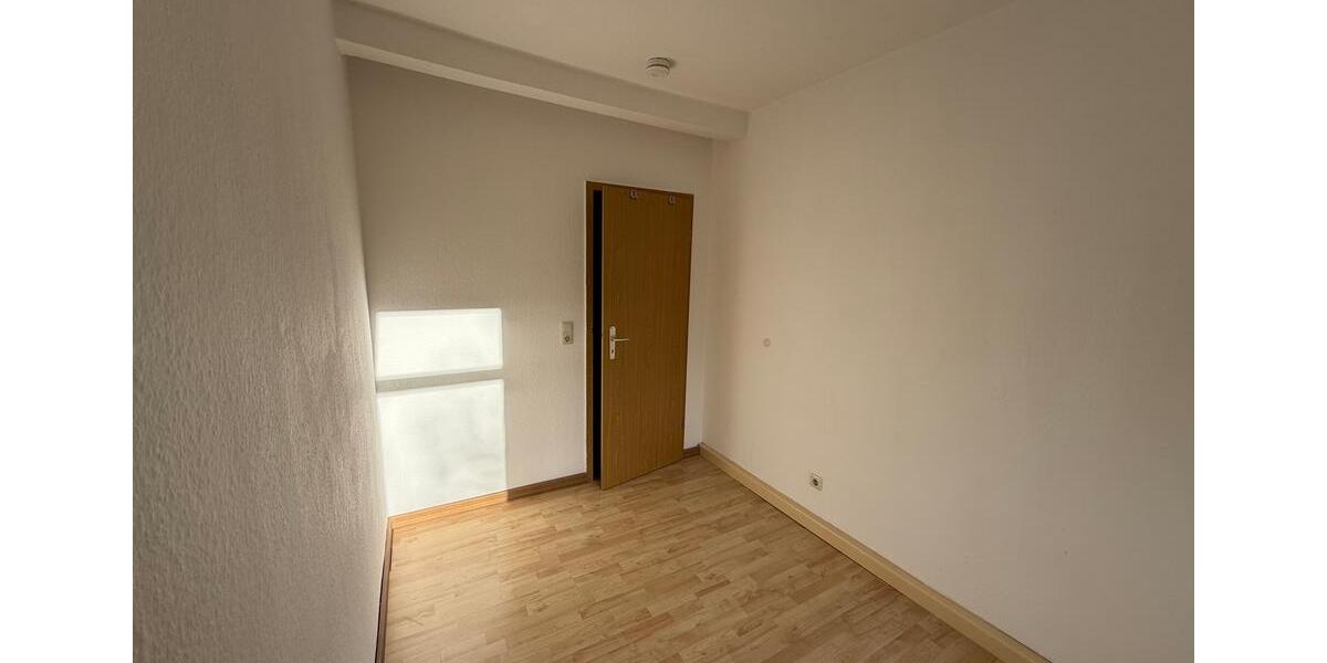 Tolle 3-Raum-DG-Wohnung mit herrlichem Blick über Greiz 3 zimmer