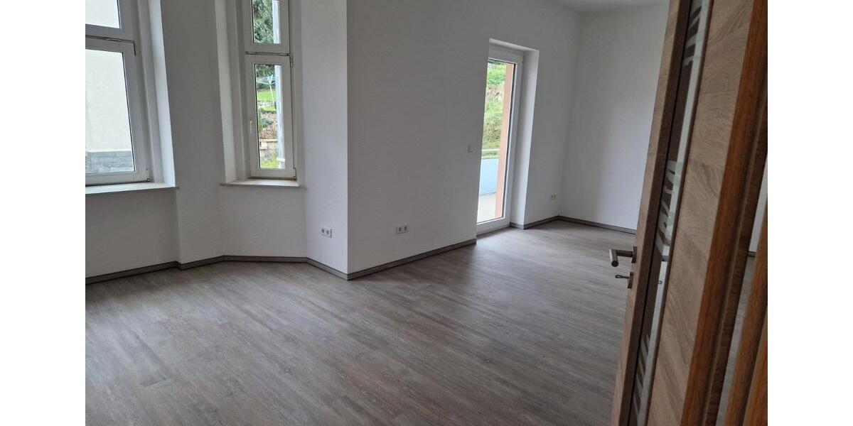 3 Zimmer Wohnung mit großem Balkon in Crimmitschau 3 zimmer