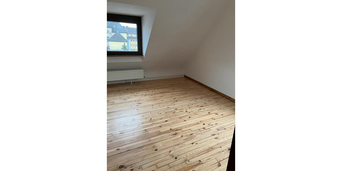 Dachgeschoßwohnung Saarbrücken Malstatt - 3 Zimmer, 69 m&sup2;, 650&euro; | Angebot:25171347