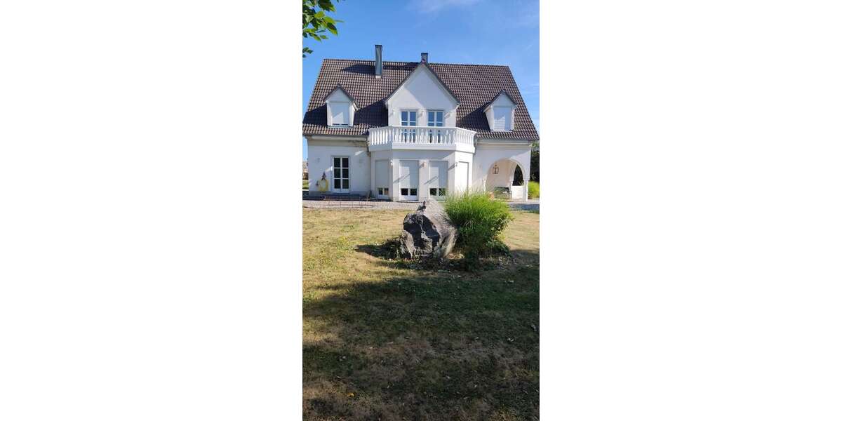 Haus zum Mieten in Volkenschwand 2.300 € 268 m² 8 zimmer