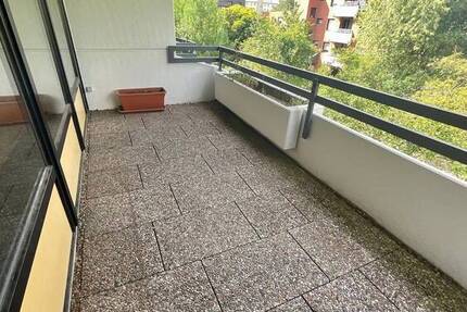 FrLie an CS 13.10.Familienwohnung mit Balkon 3 zimmer