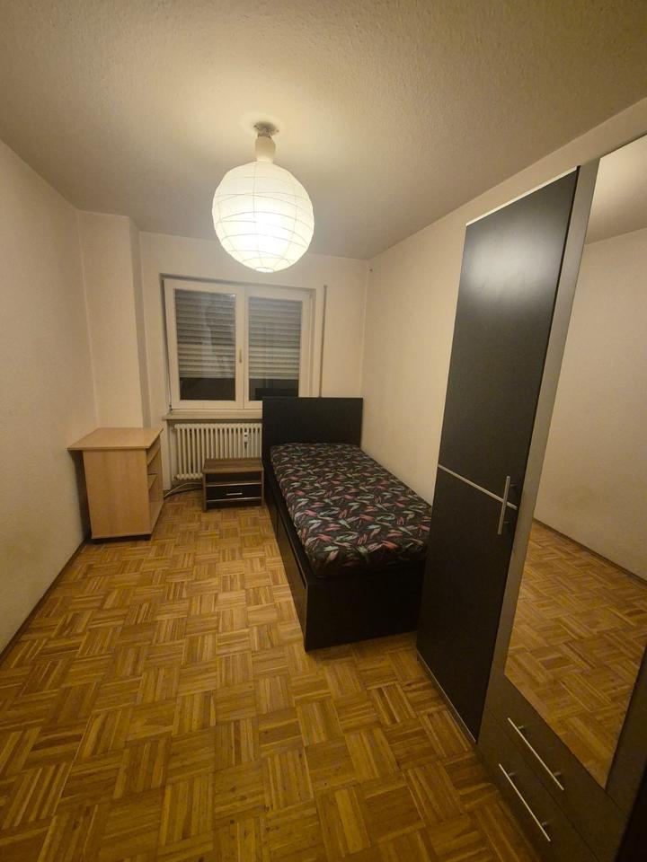 WG Zimmer möbiliert im Paradies zimmer