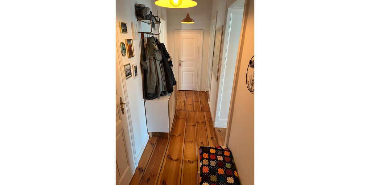 Etagenwohnung Berlin Neukölln - 4 Zimmer, 96 m&sup2;, 700&euro; | Angebot:26688397
