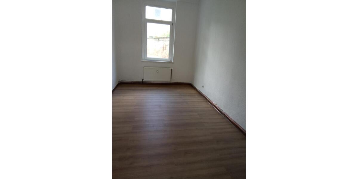 Erdgeschoßwohnung Dessau-Roßlau Roßlau - 3 Zimmer, 80 m&sup2;, 450&euro; | Angebot:26591334