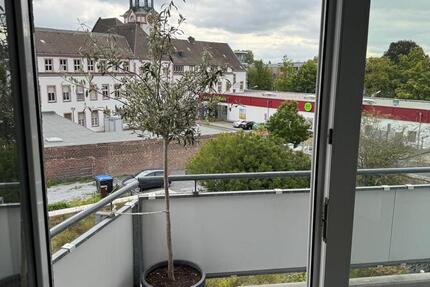 2 Zimmer Wohnung mit Balkon zimmer