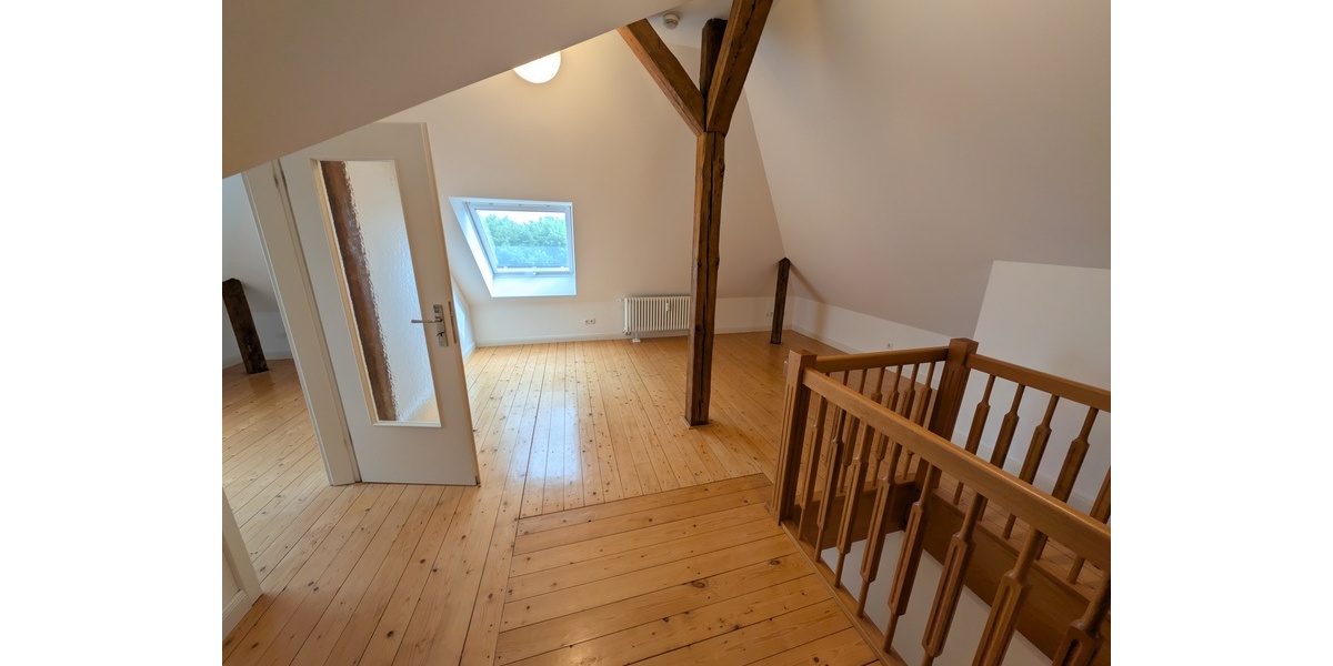 33 m-Dachgeschoss (2 Zimmer) in herzlicher Berufstätigen-WG - Zimmer Magdeburg Altstadt | Angebot:27055772