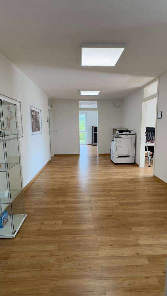 Büro in Stutensee 1.540 € 150 m²