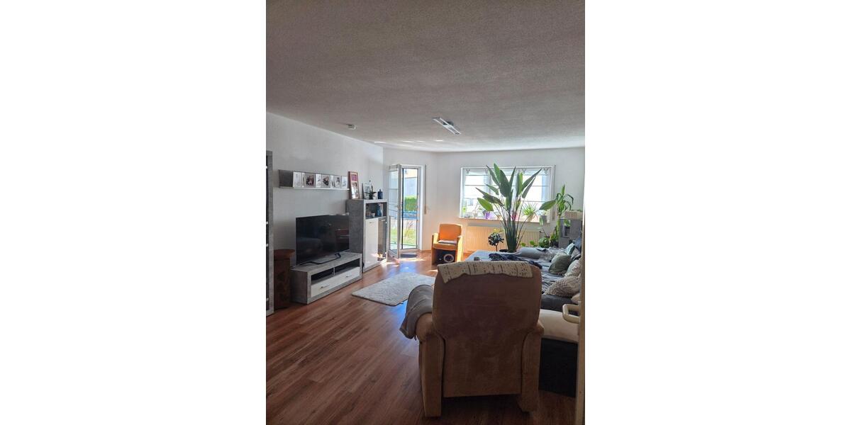 Etagenwohnung Floh-Seligenthal Seligenthal - 3 Zimmer, 88 m&sup2;, 560&euro; | Angebot:26431101
