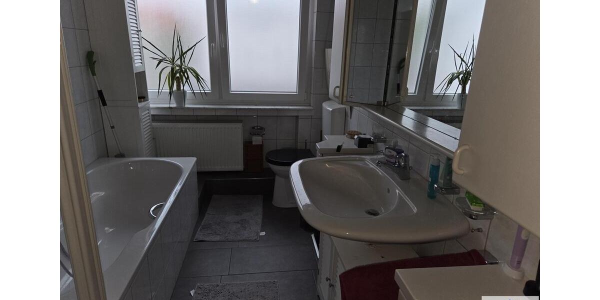 Etagenwohnung Bünde - 4 Zimmer, 120 m&sup2;, 980&euro; | Angebot:26586805