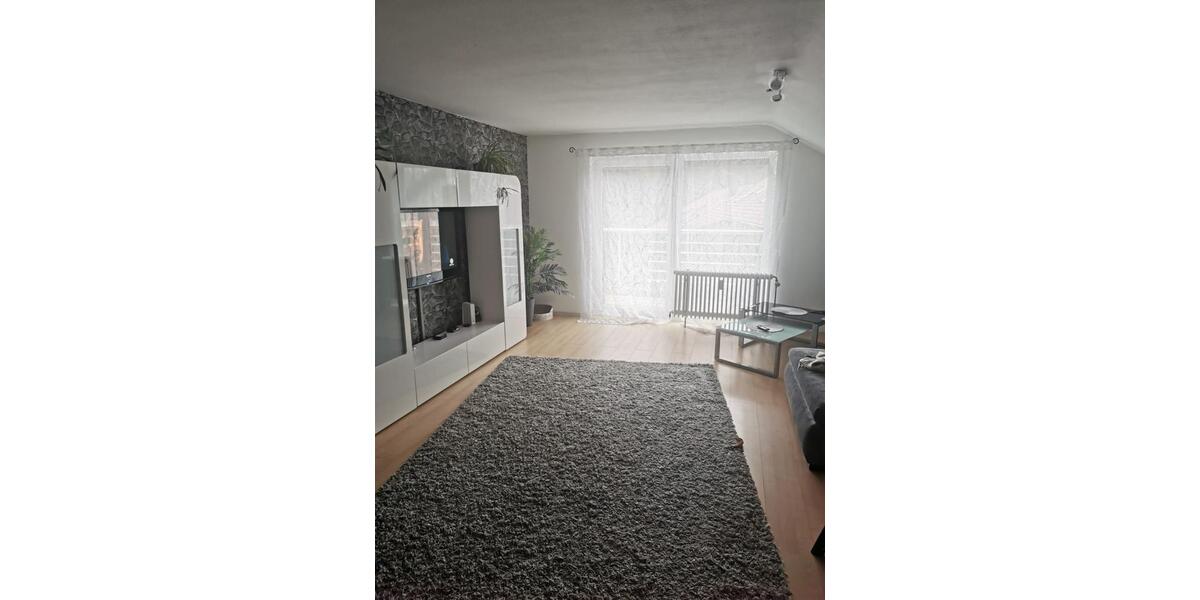 Dachgeschoßwohnung Tuttlingen - 2.5 Zimmer, 75 m&sup2;, 700&euro; | Angebot:25051503