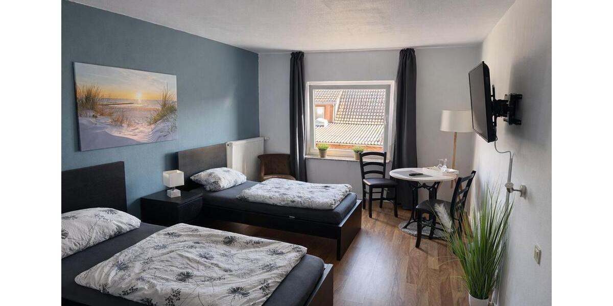 Wohnen auf Zeit Hagen im Bremischen - 8 Zimmer, 400 m&sup2;, 25&euro; | Angebot:24767126