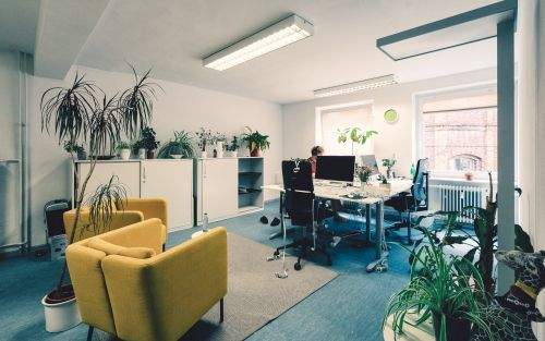 Renovierte Tuchfabrik in Aachen: Flexible Arbeitsplätze & Büroräume zimmer