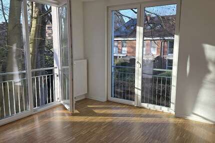 Wohnung Hamburg Schnelsen - 4 Zimmer, 112 m&sup2;, 1.600&euro; | Angebot:25864009