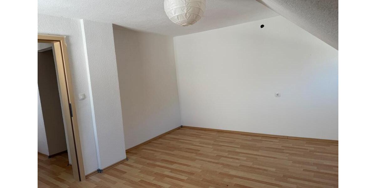 Wohnen auf Zeit Villingen-Schwenningen Schwenningen - 6 Zimmer, 205 m&sup2;, 450&euro; | Angebot:26594591