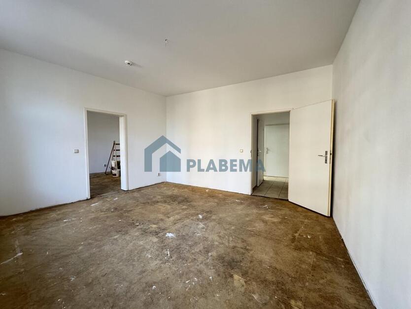 Frisch in Renovierung -> 2-Zimmer-Wohnung mit neuer Einbauküche in zentraler Innenstadtlage zimmer